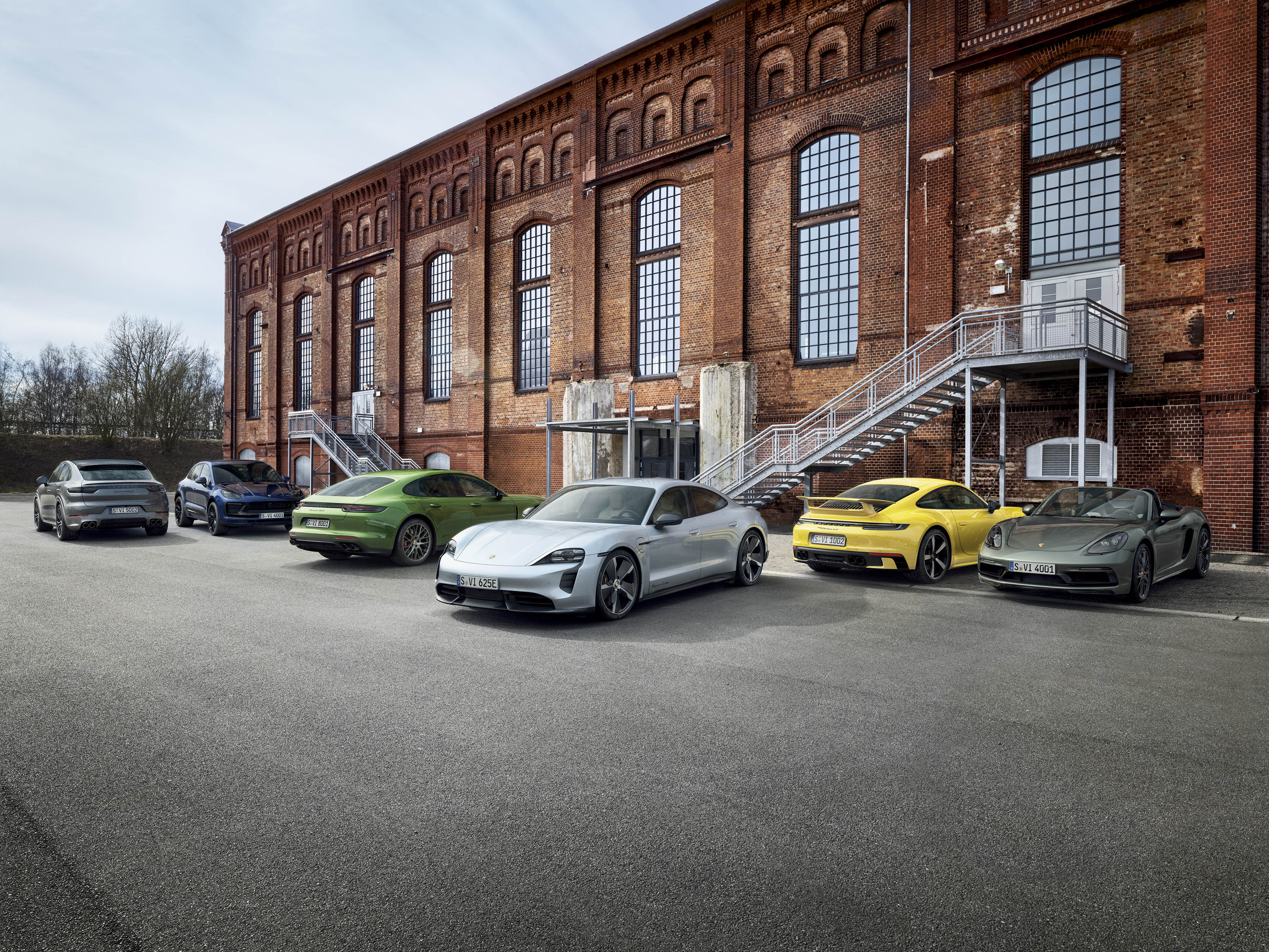 porsche center img