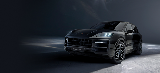 Cayenne Black Edition Sideshot