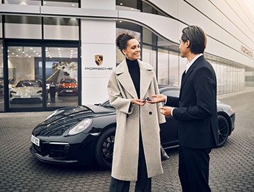porsche center img